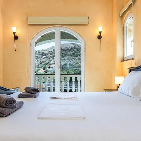 Sun Rock - Ravdoucha Villa *