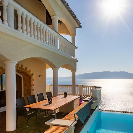 Sun Rock - Ravdoucha Villa *
